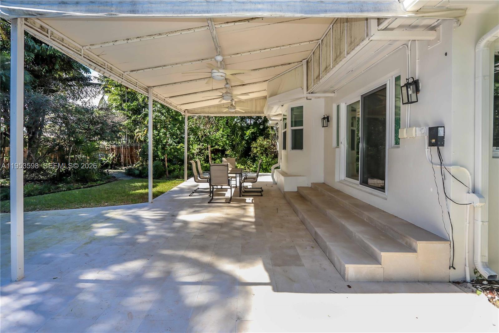 HOLLYWOOD LAKES SECTION - Residential