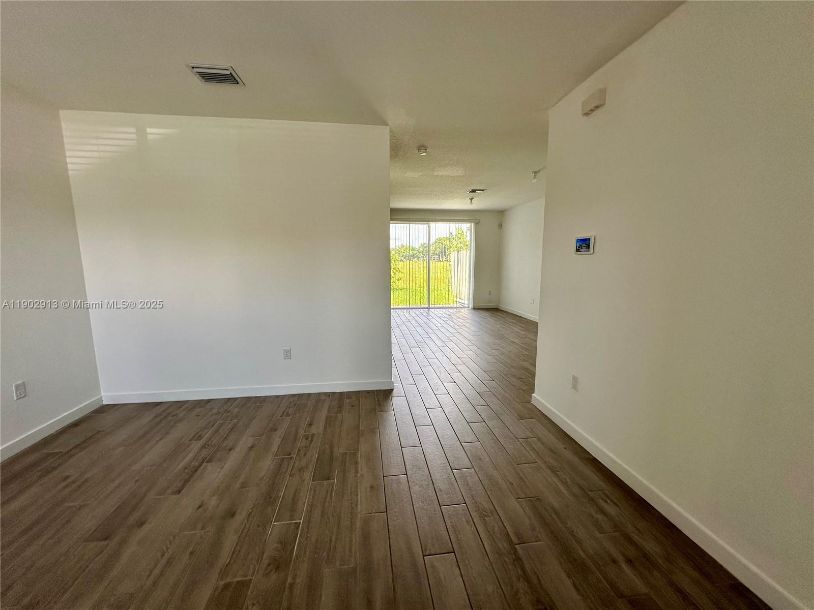 TOWNS AT SEASCAPE - Residential