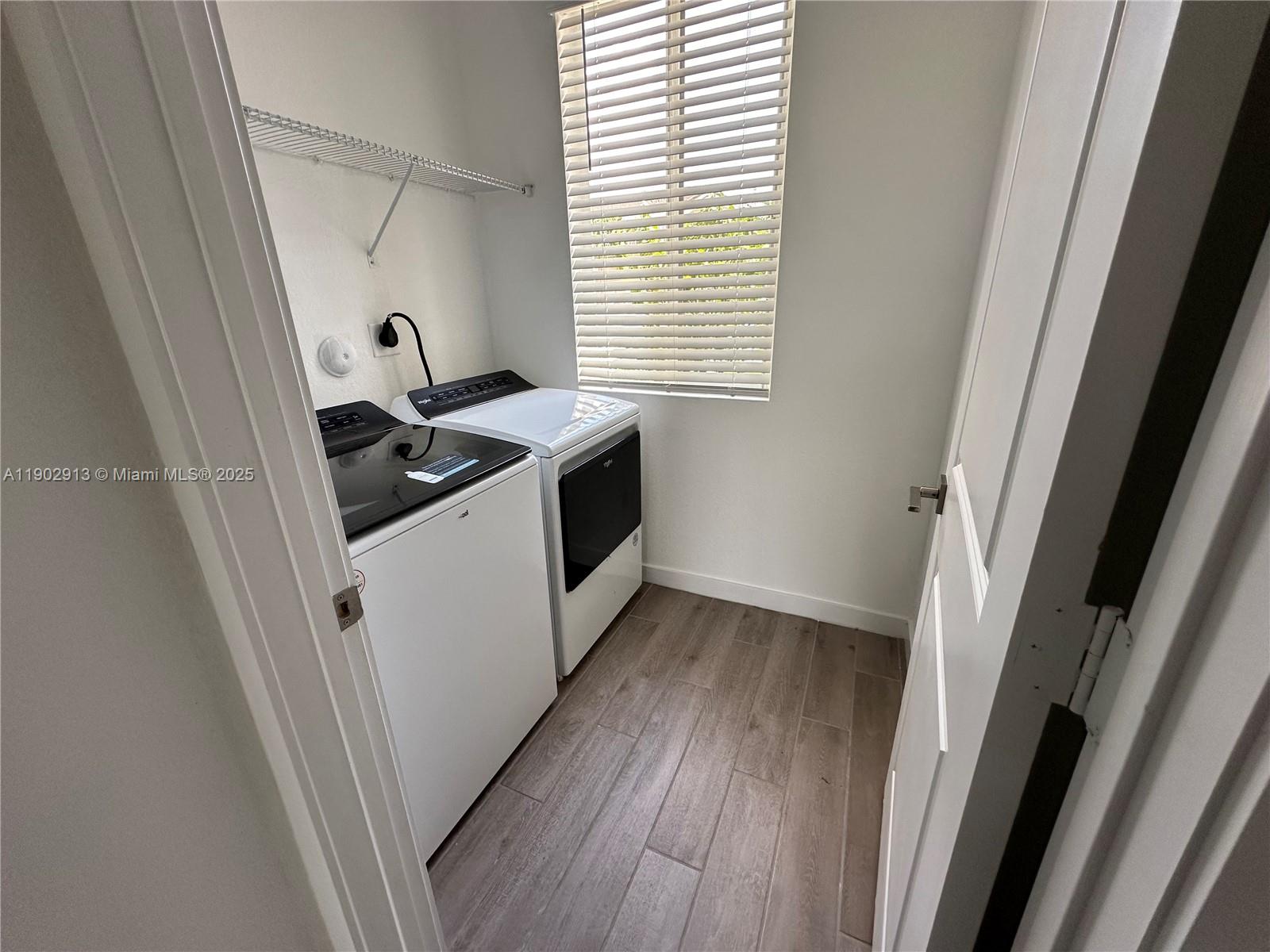 TOWNS AT SEASCAPE - Residential