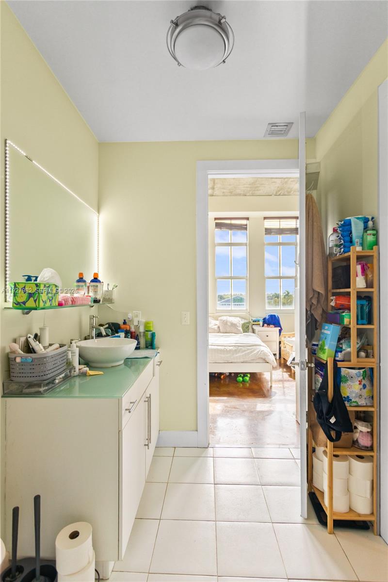 SKYLOFTS CONDO - Residential