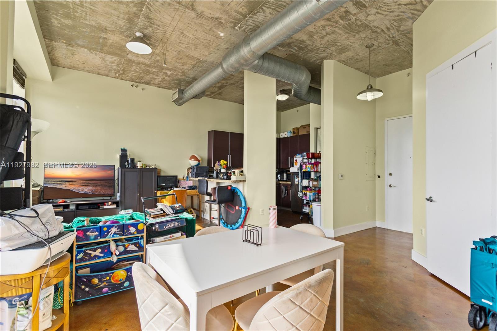 SKYLOFTS CONDO - Residential