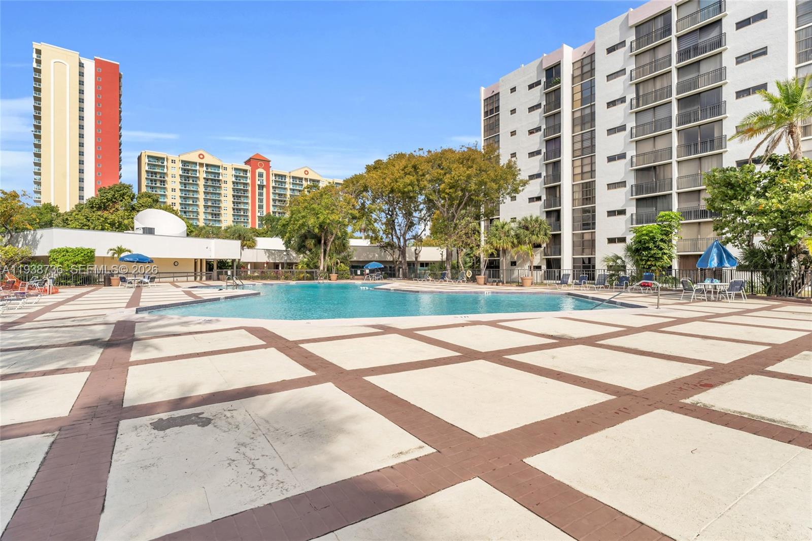 PLAZA OF AMERICAS CONDO P - Residential