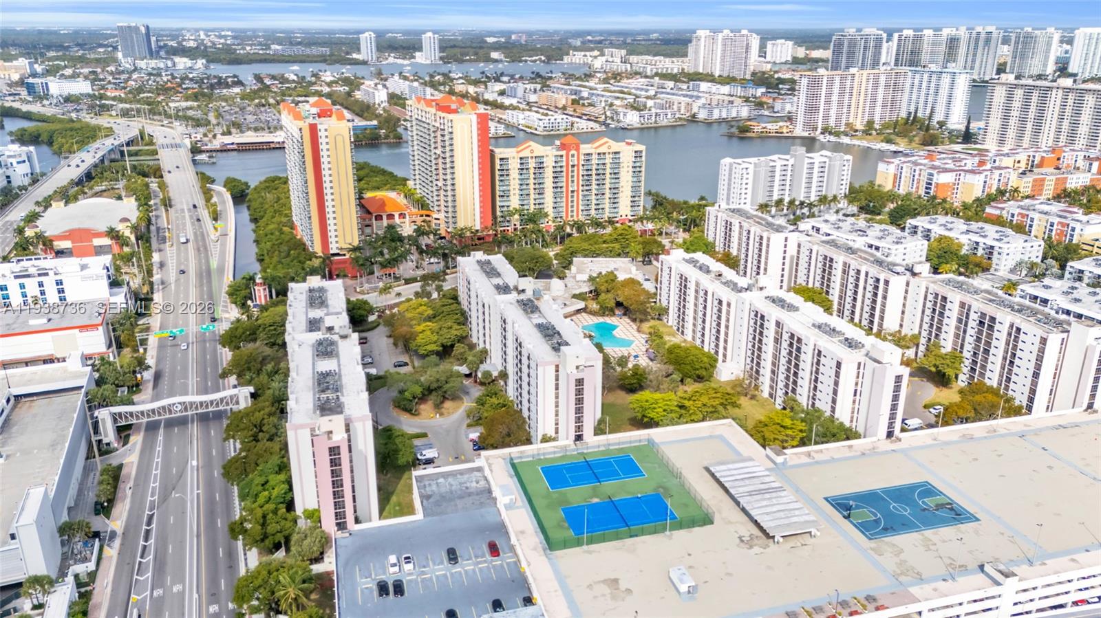 PLAZA OF AMERICAS CONDO P - Residential