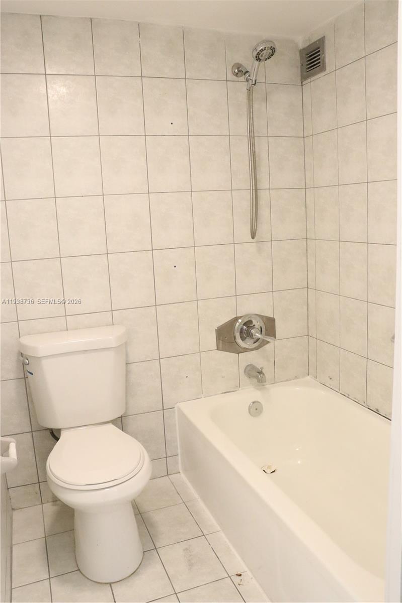 PLAZA OF AMERICAS CONDO P - Residential