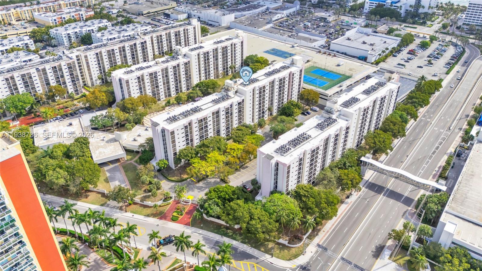 PLAZA OF AMERICAS CONDO P - Residential