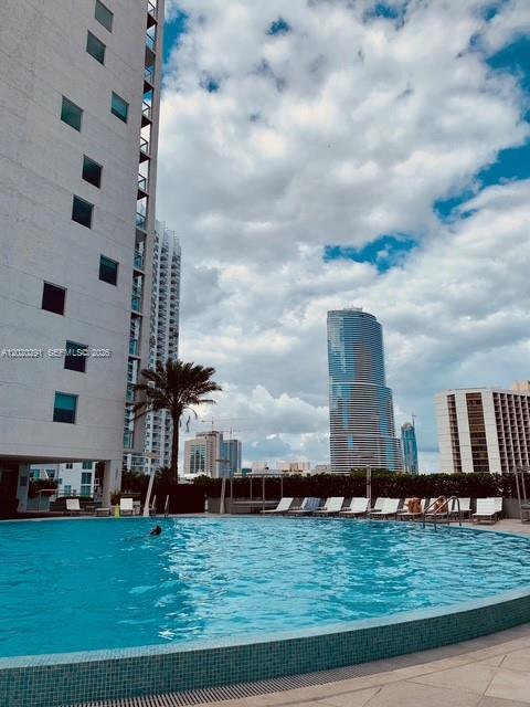 500 Brickell Ave 2208