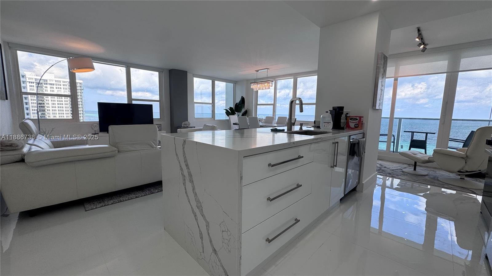 ALEXANDER TOWERS CONDO - Residential Lease