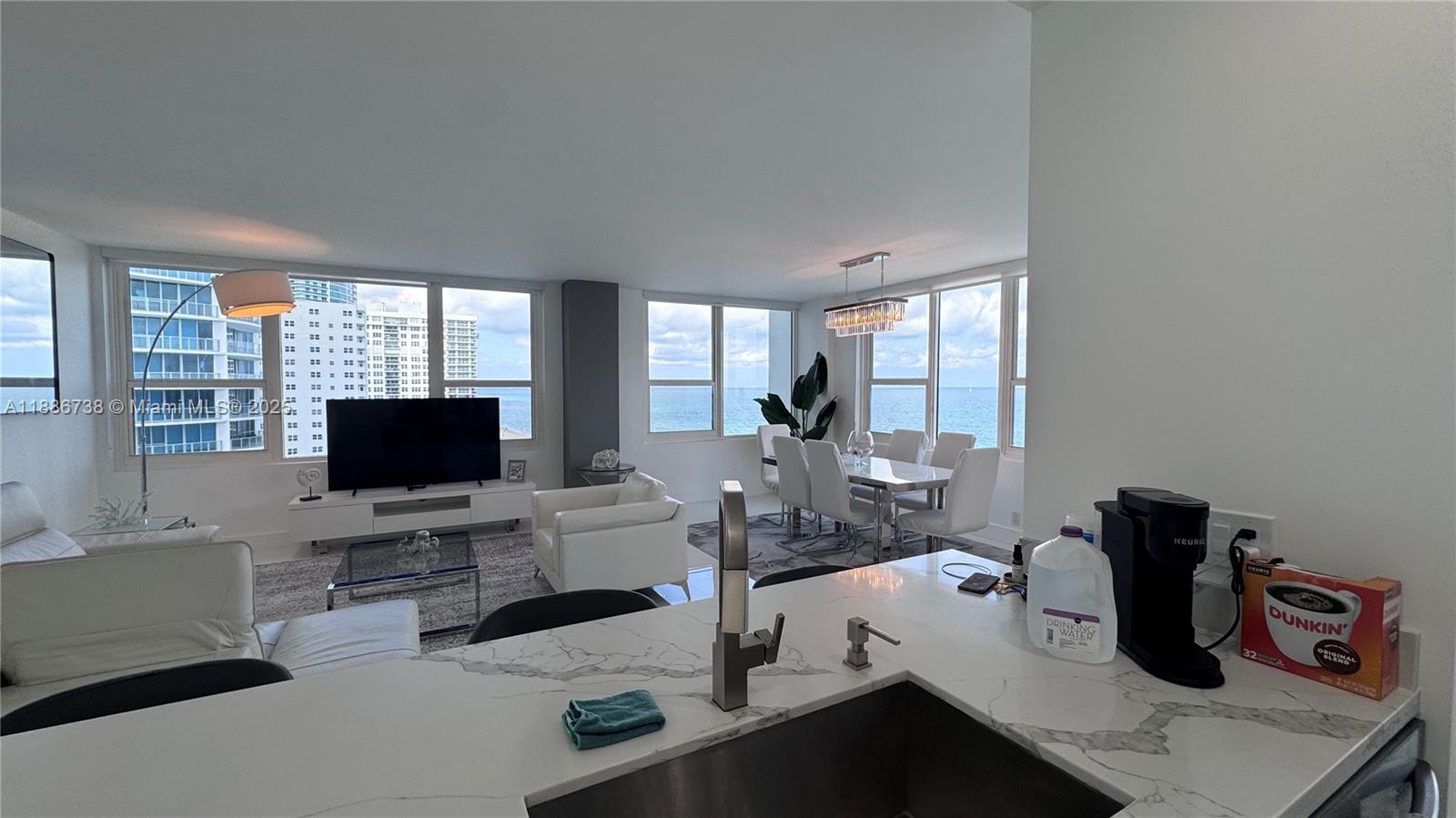 ALEXANDER TOWERS CONDO - Residential Lease