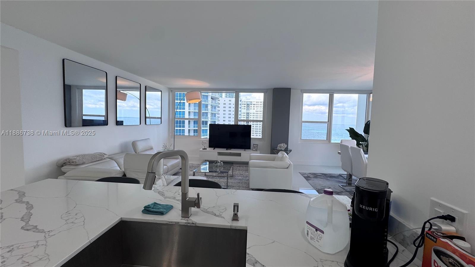 ALEXANDER TOWERS CONDO - Residential Lease