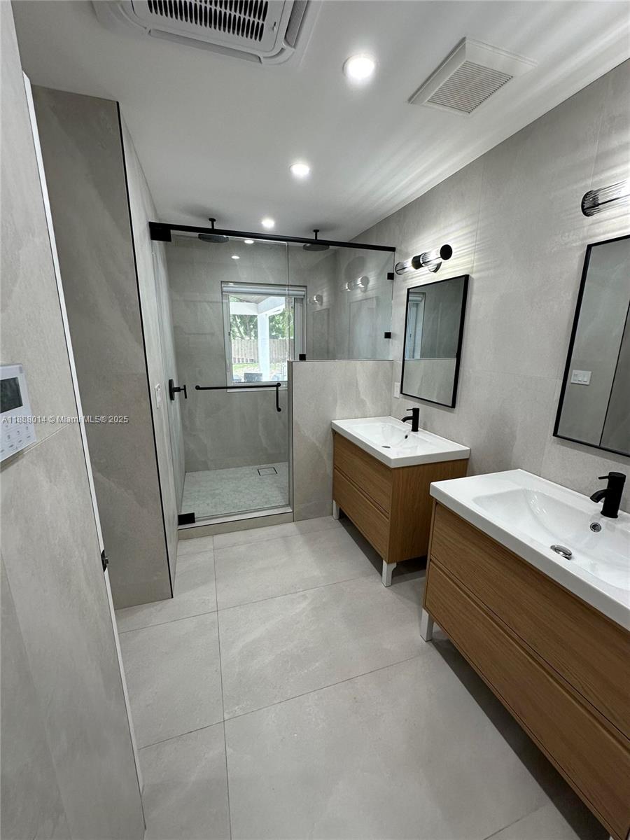 SOUTHWOOD - Residential