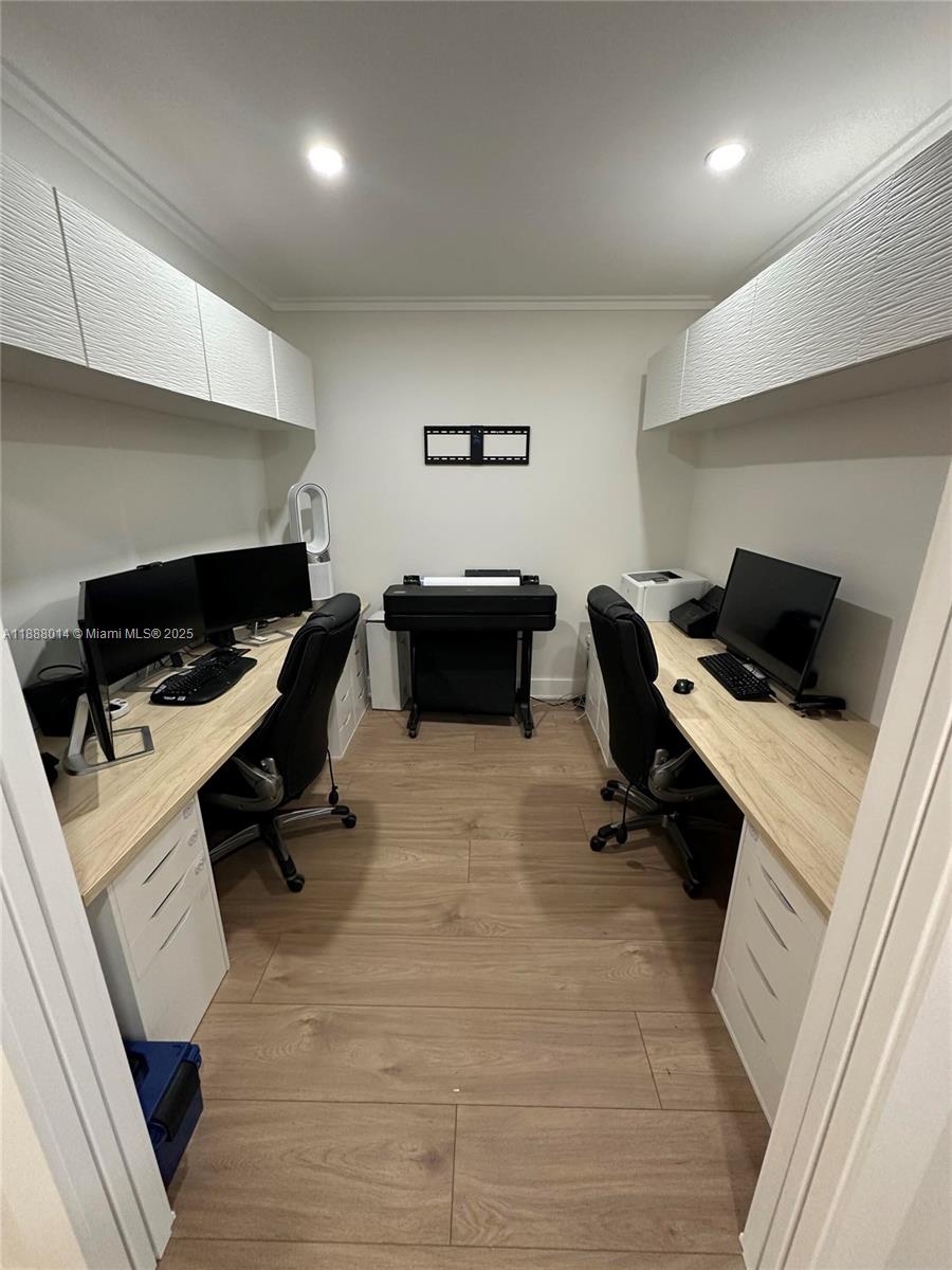 SOUTHWOOD - Residential