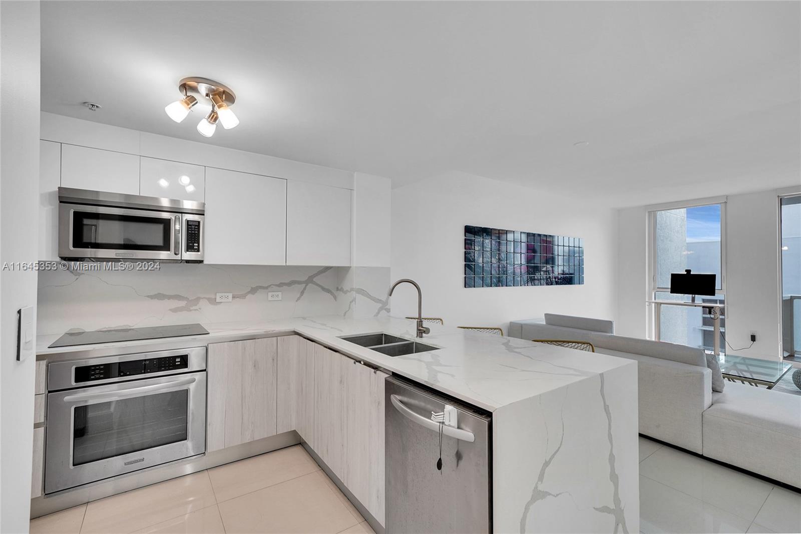 VIZCAYNE SOUTH CONDO - Residential Lease
