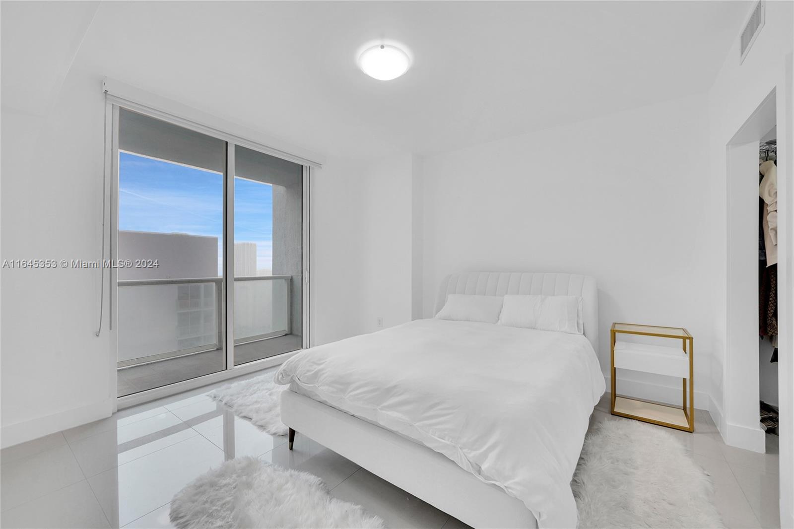 VIZCAYNE SOUTH CONDO - Residential Lease