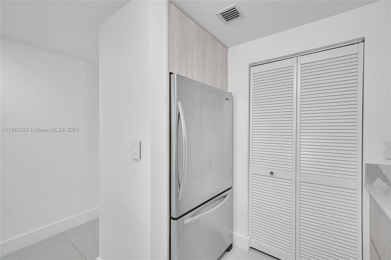 VIZCAYNE SOUTH CONDO - Residential Lease