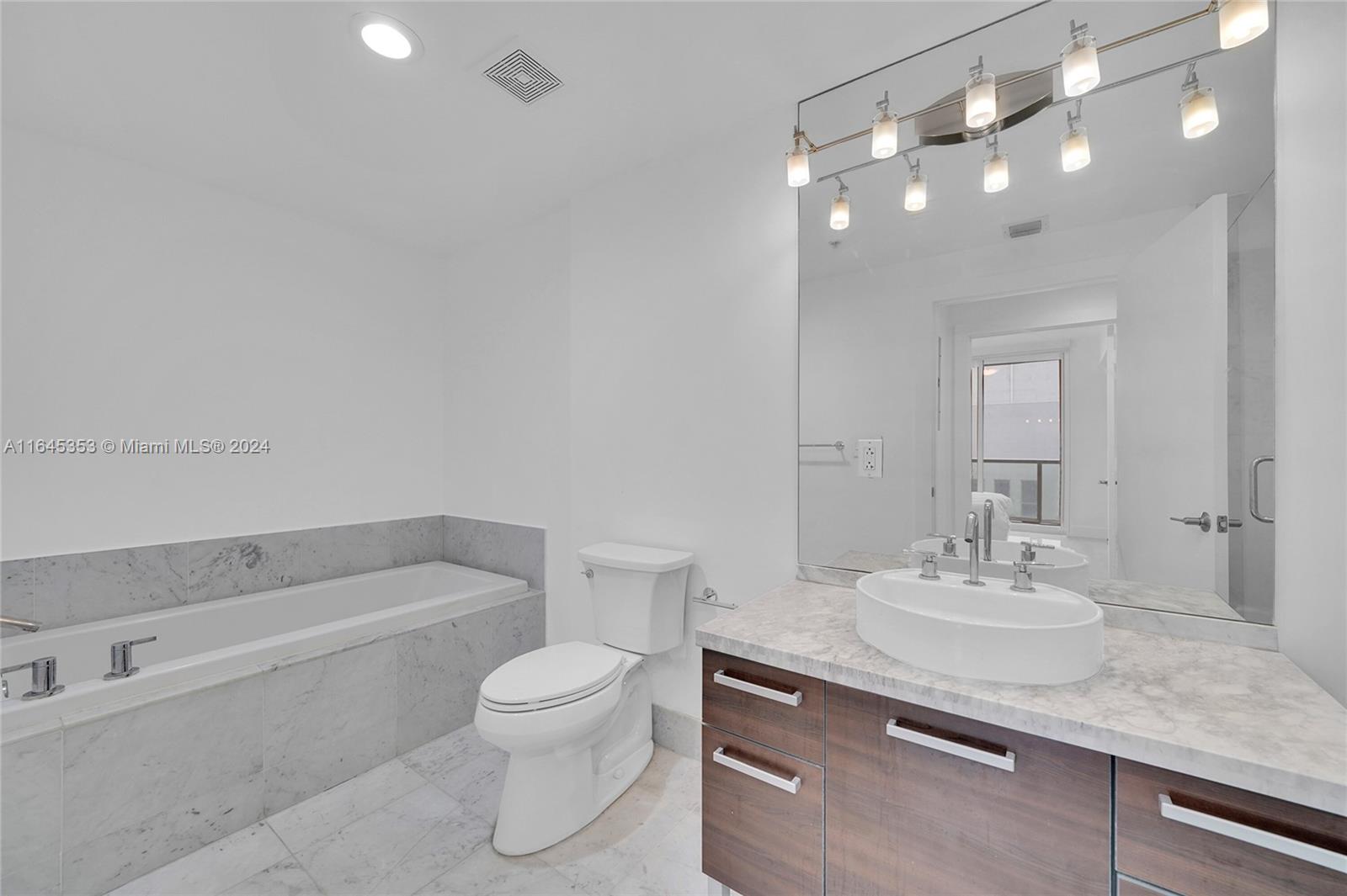 VIZCAYNE SOUTH CONDO - Residential Lease