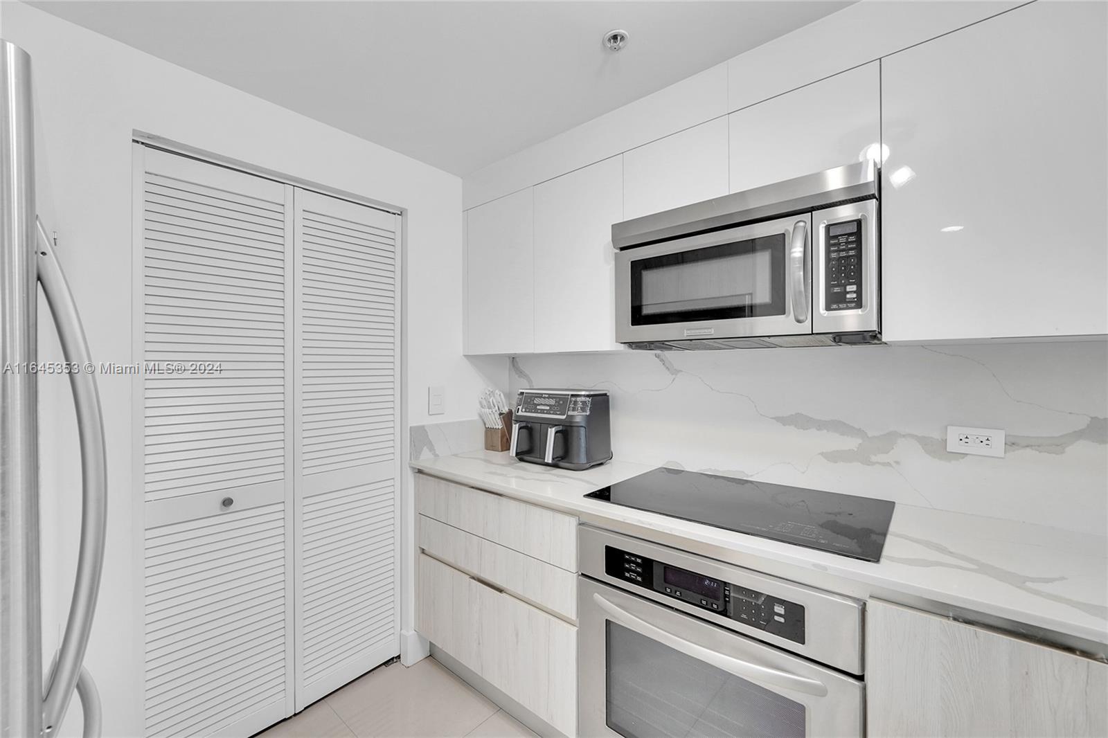 VIZCAYNE SOUTH CONDO - Residential Lease
