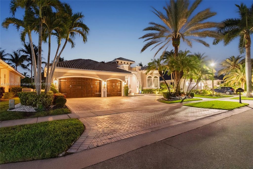 Photo of 10985 Canary Island Ct, Plantation, FL 33324 (MLS # A11818554)