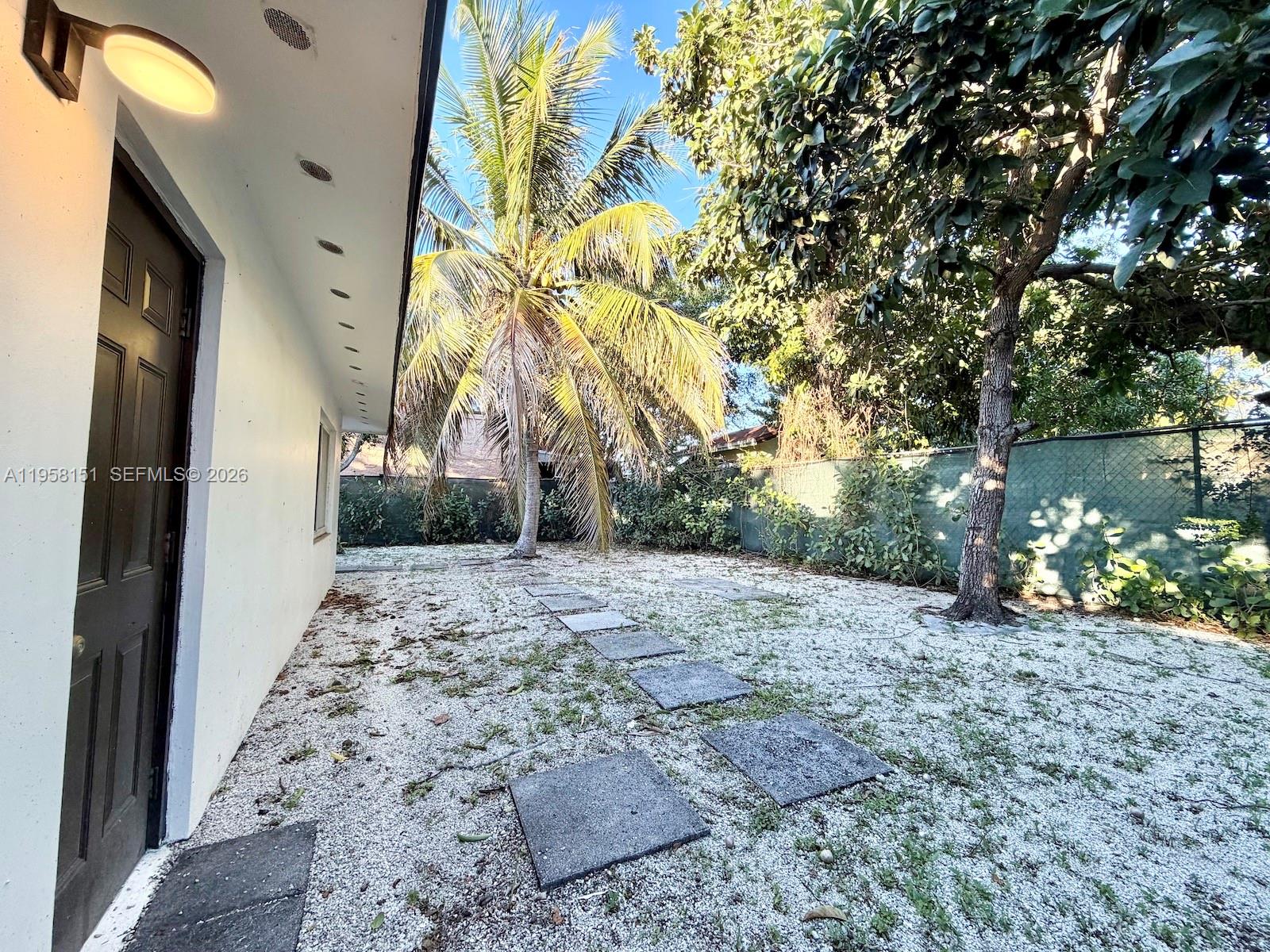LAWRENCE EST LAND COS SUB - Residential Lease