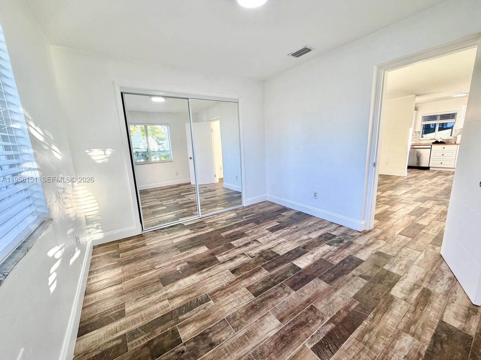 LAWRENCE EST LAND COS SUB - Residential Lease