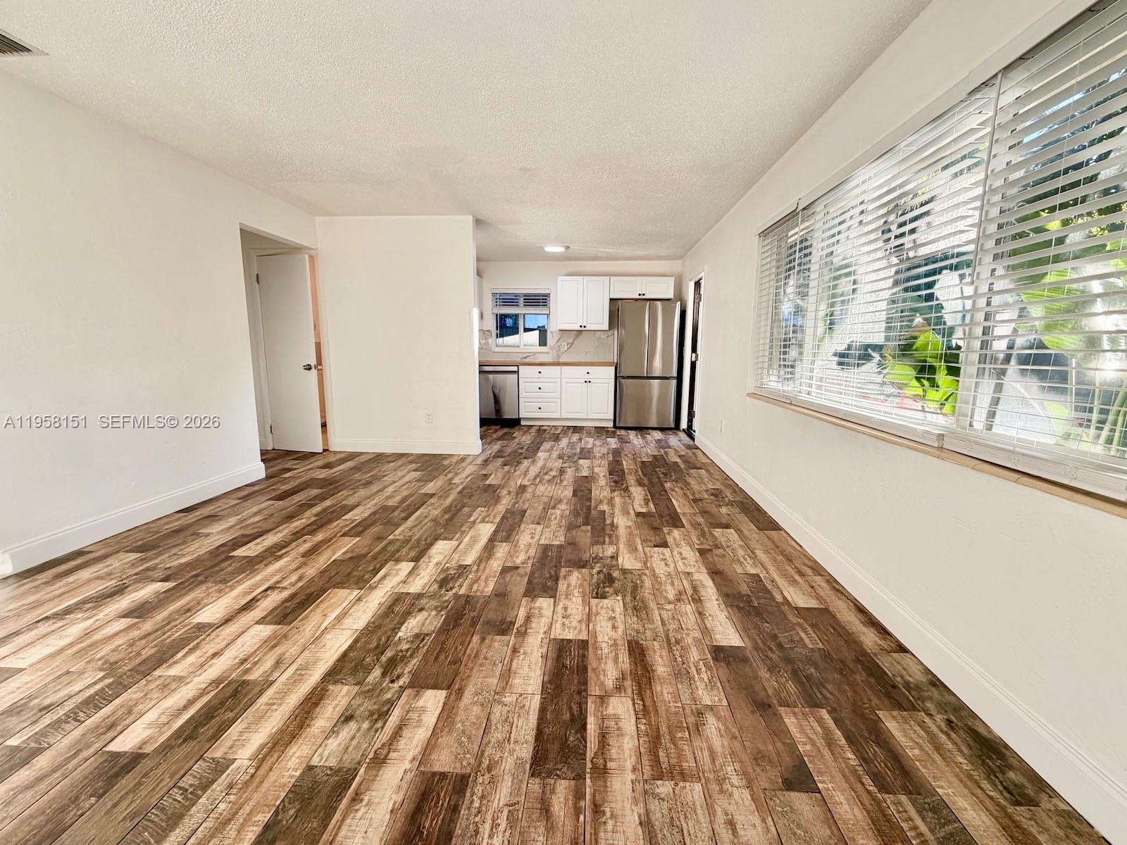 LAWRENCE EST LAND COS SUB - Residential Lease