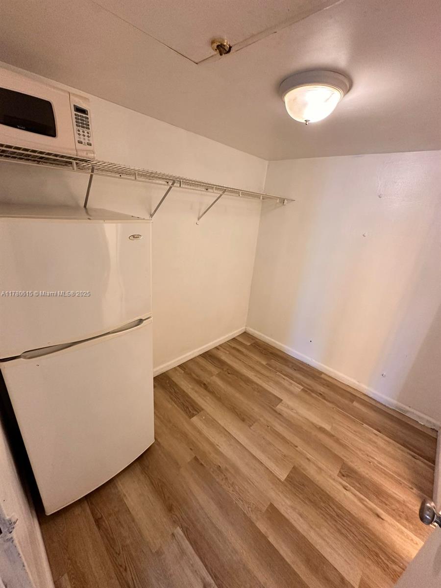 DIPLOMAT GOLF & RACQUET C - Residential