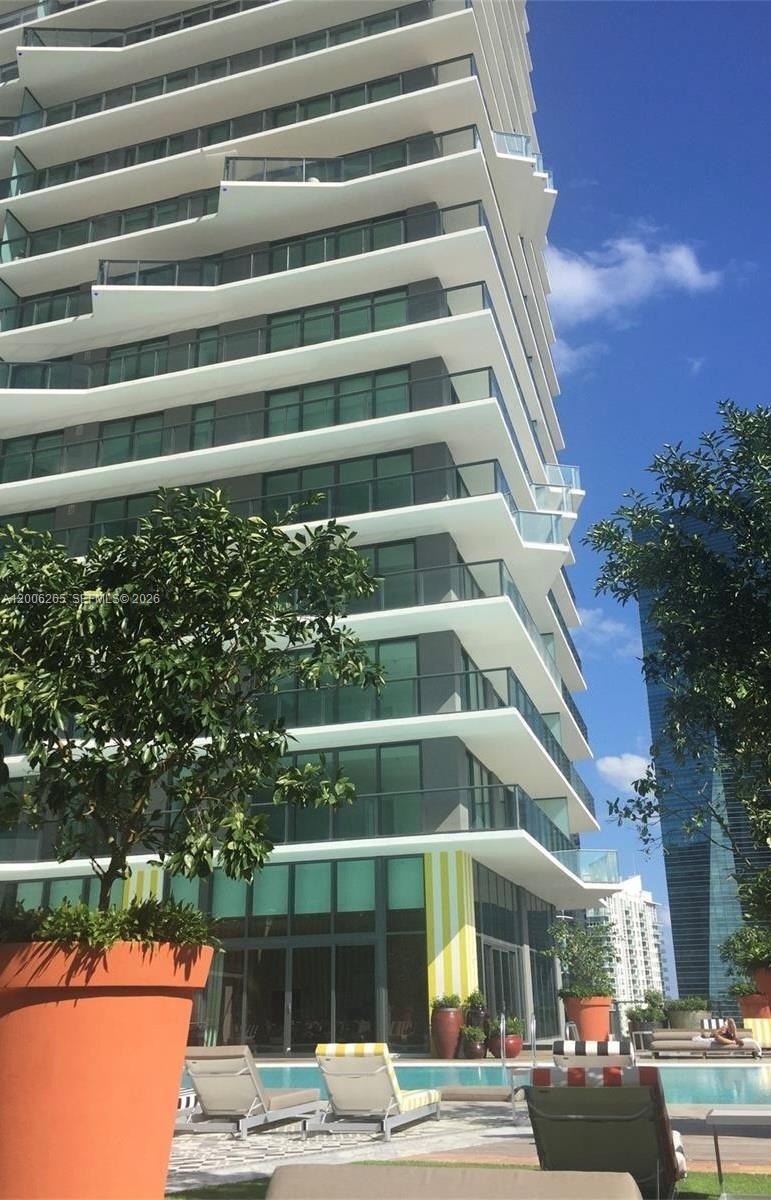 1300 S Miami Ave 2009