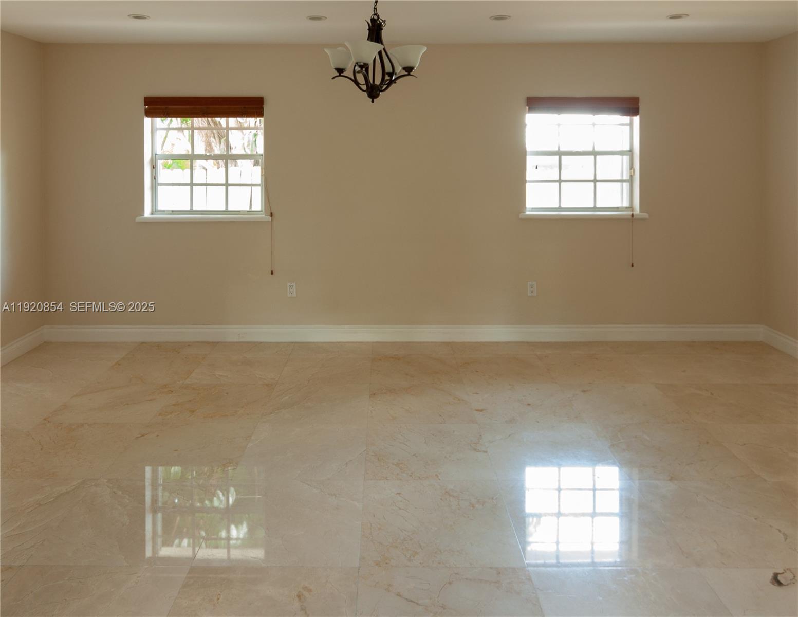 CORAL VILLAS REV - Residential Lease