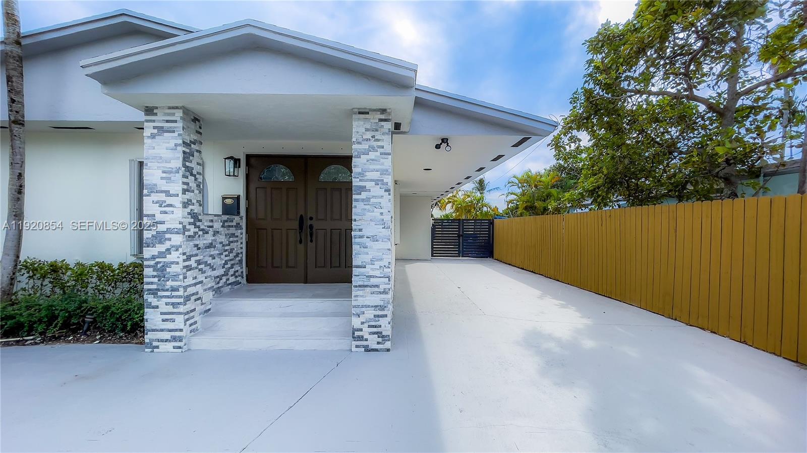 CORAL VILLAS REV - Residential Lease