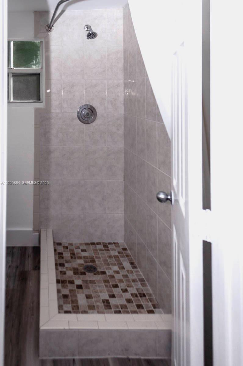 CORAL VILLAS REV - Residential Lease