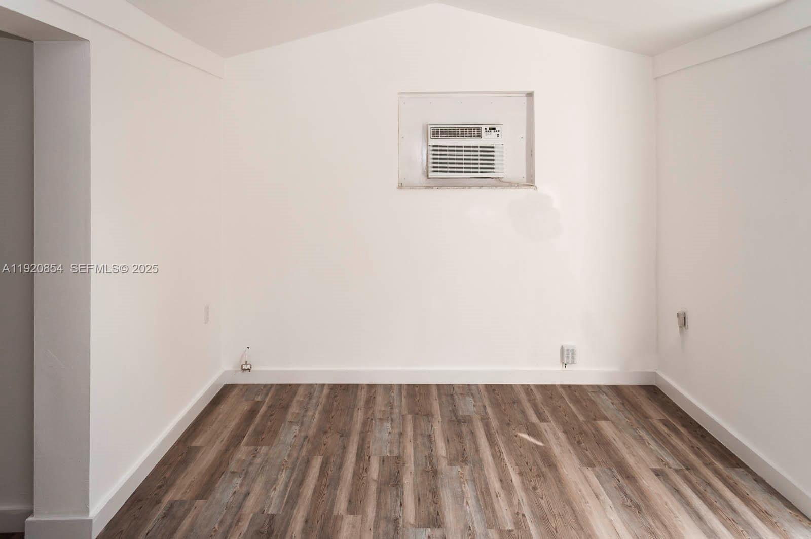 CORAL VILLAS REV - Residential Lease