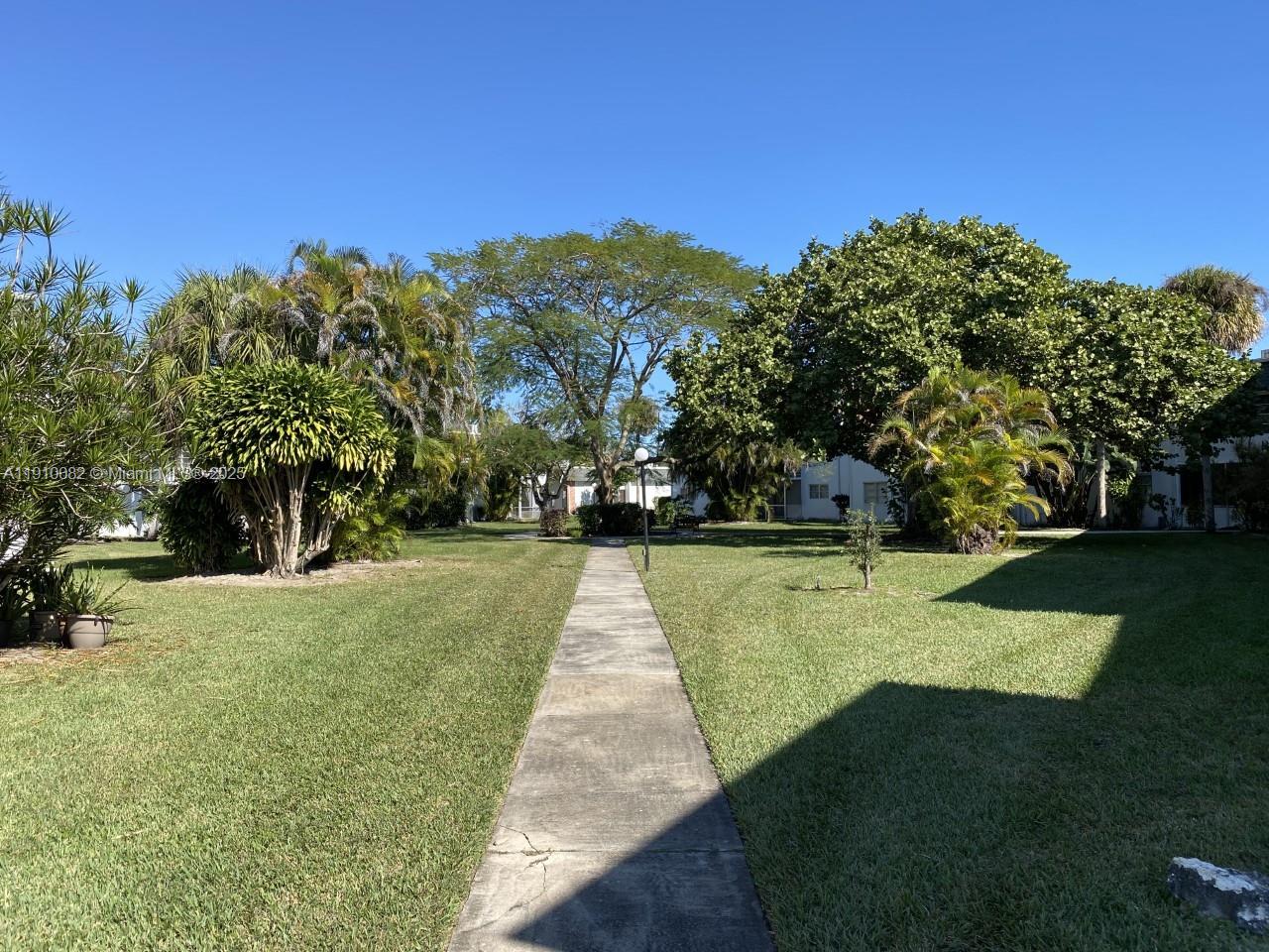 MARGATE VILLAGE PH I COND - Residential