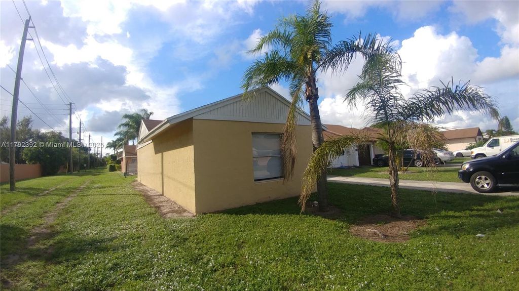 Photo of 5721 Wingham Way #5721, Lake Worth, FL 33463 (MLS # A11792392)