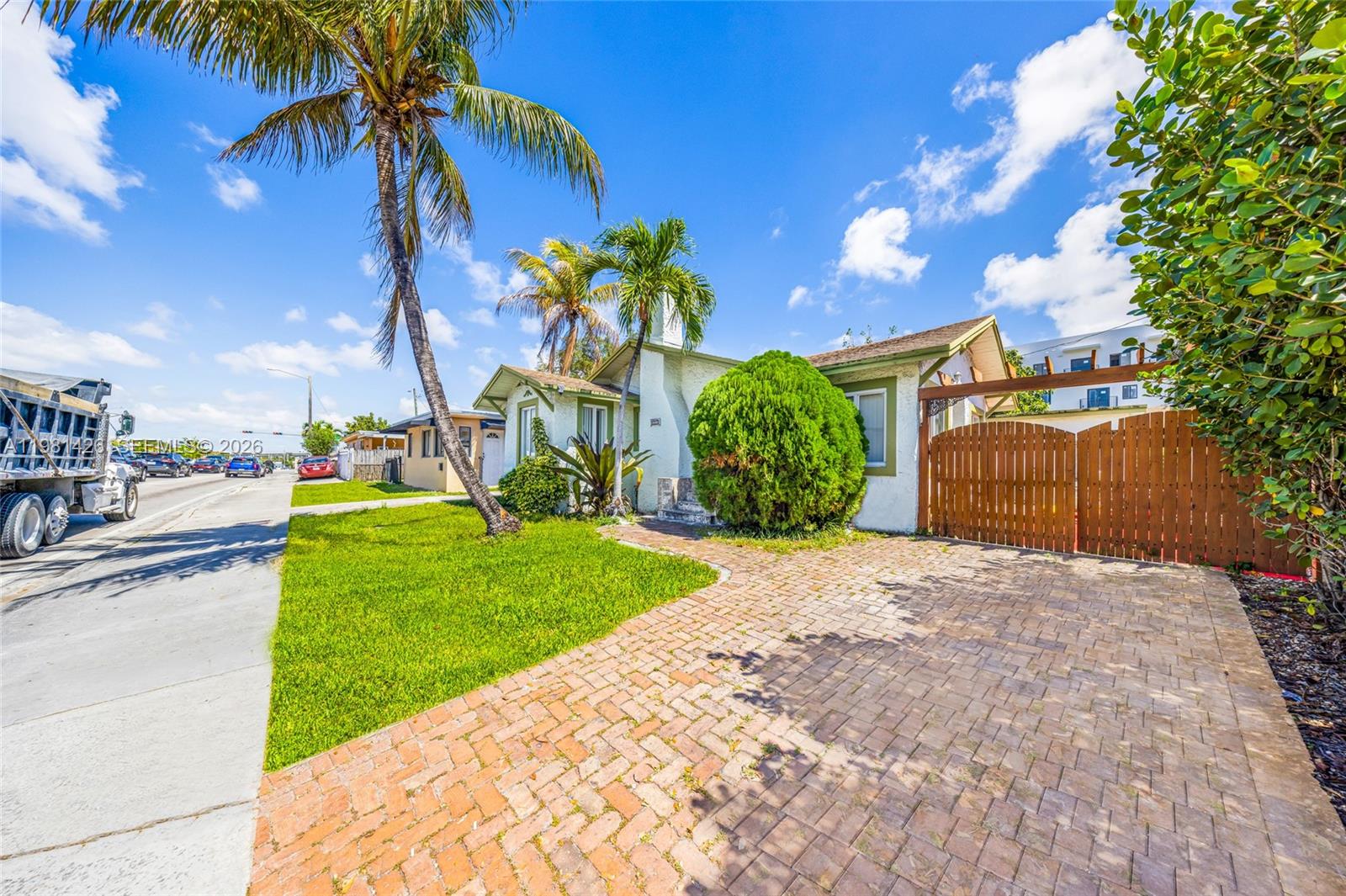 LAWRENCE ESTATE LAND CO - Land