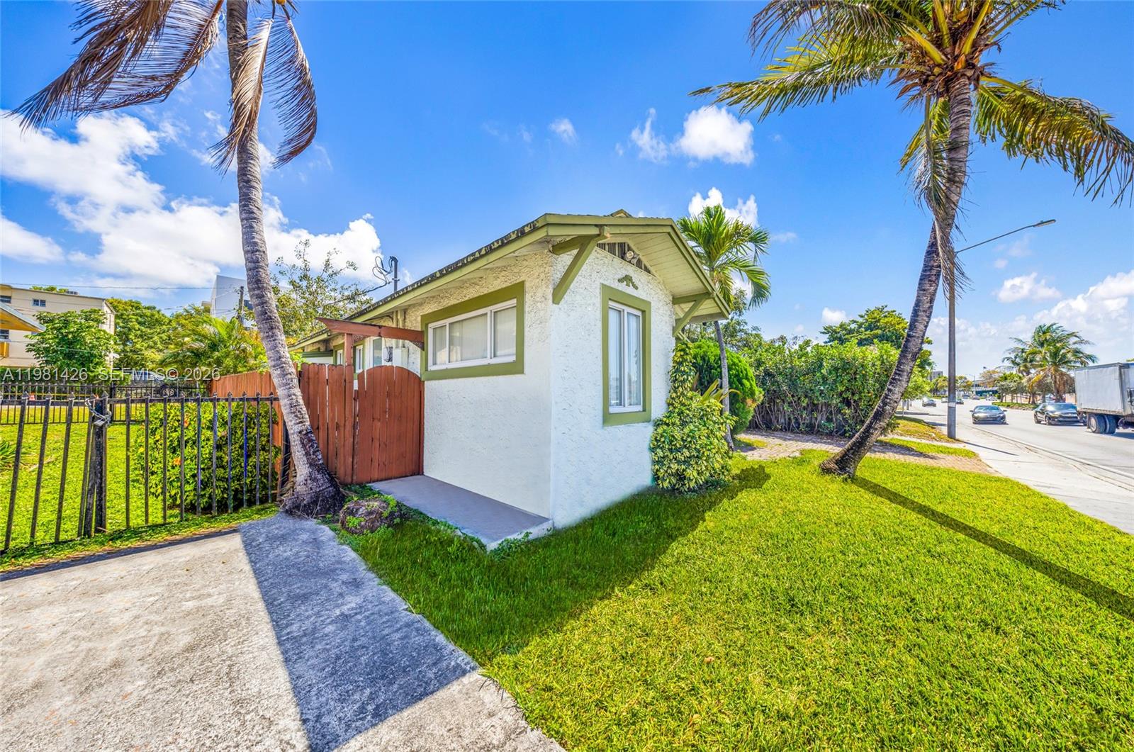 LAWRENCE ESTATE LAND CO - Land