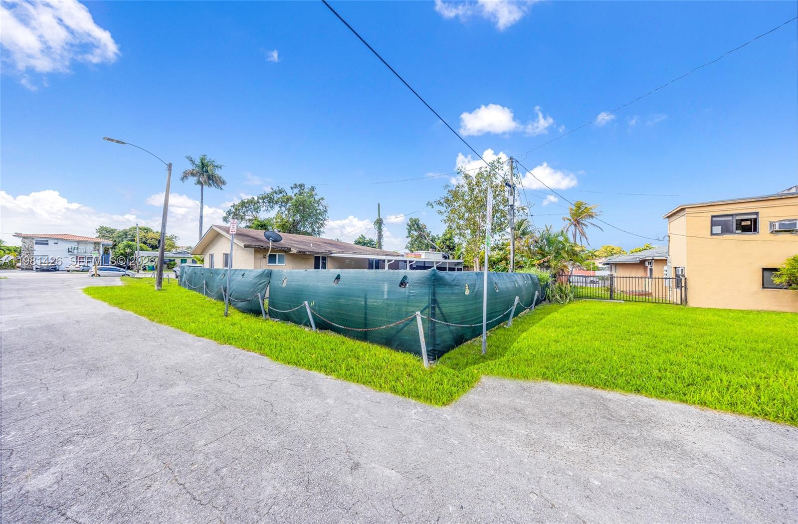 LAWRENCE ESTATE LAND CO - Land