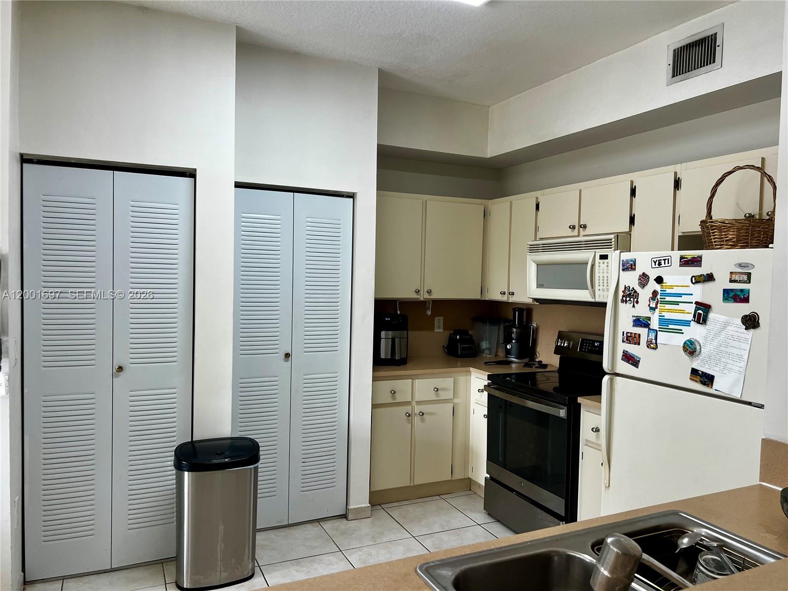 PALM GARDENS AT DORAL CON - Residential Lease