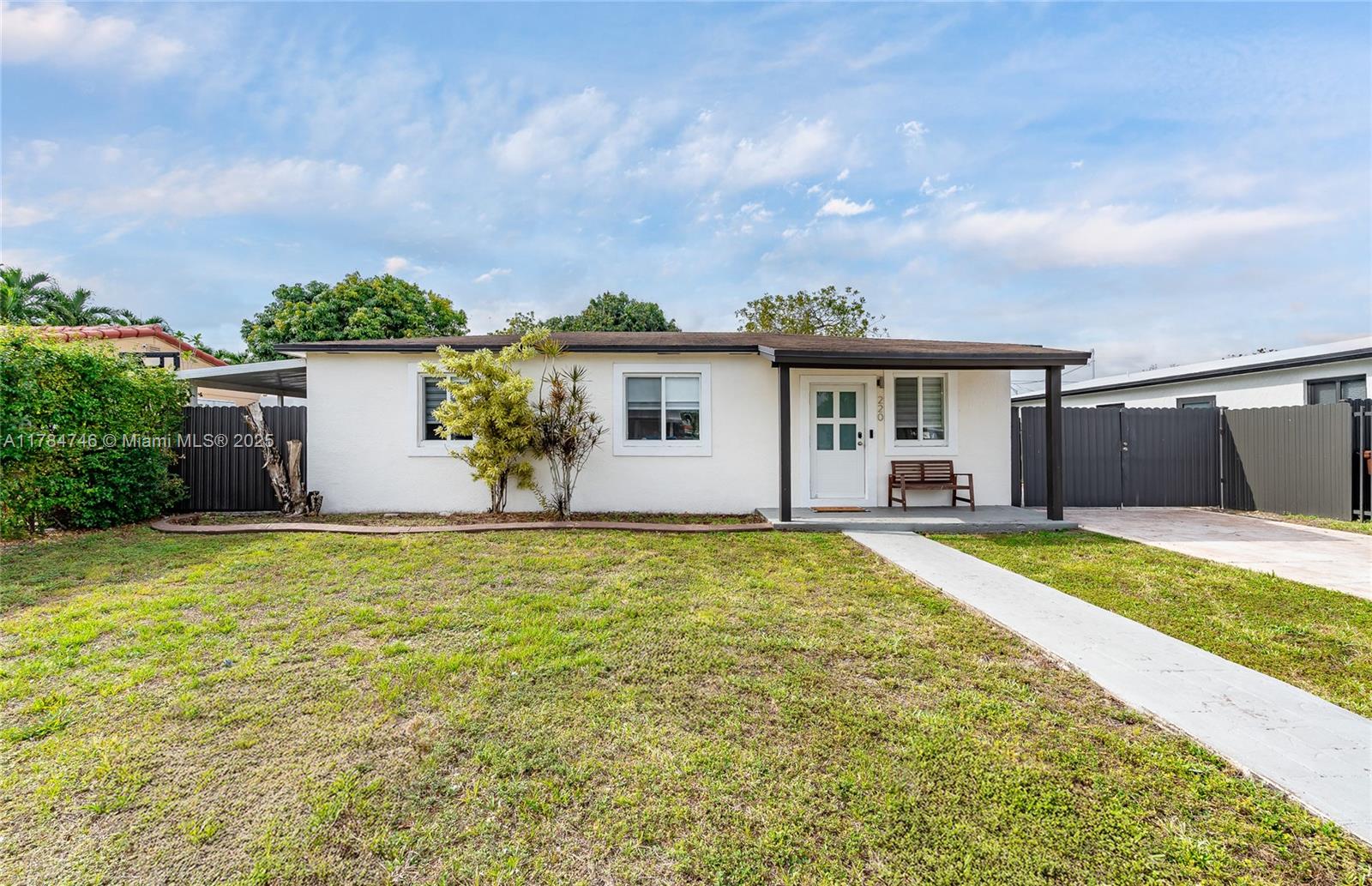 220 E 62nd St 220
