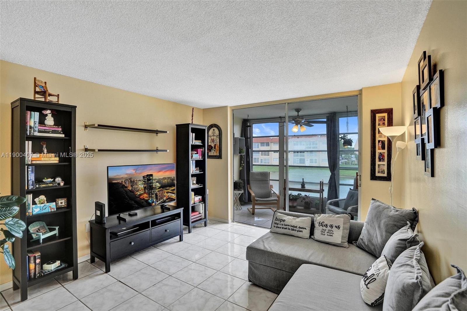 2791 N Pine Island Rd 205, Sunrise, FL, 33322/$75,000 3 2791 N Pine Island Rd 205