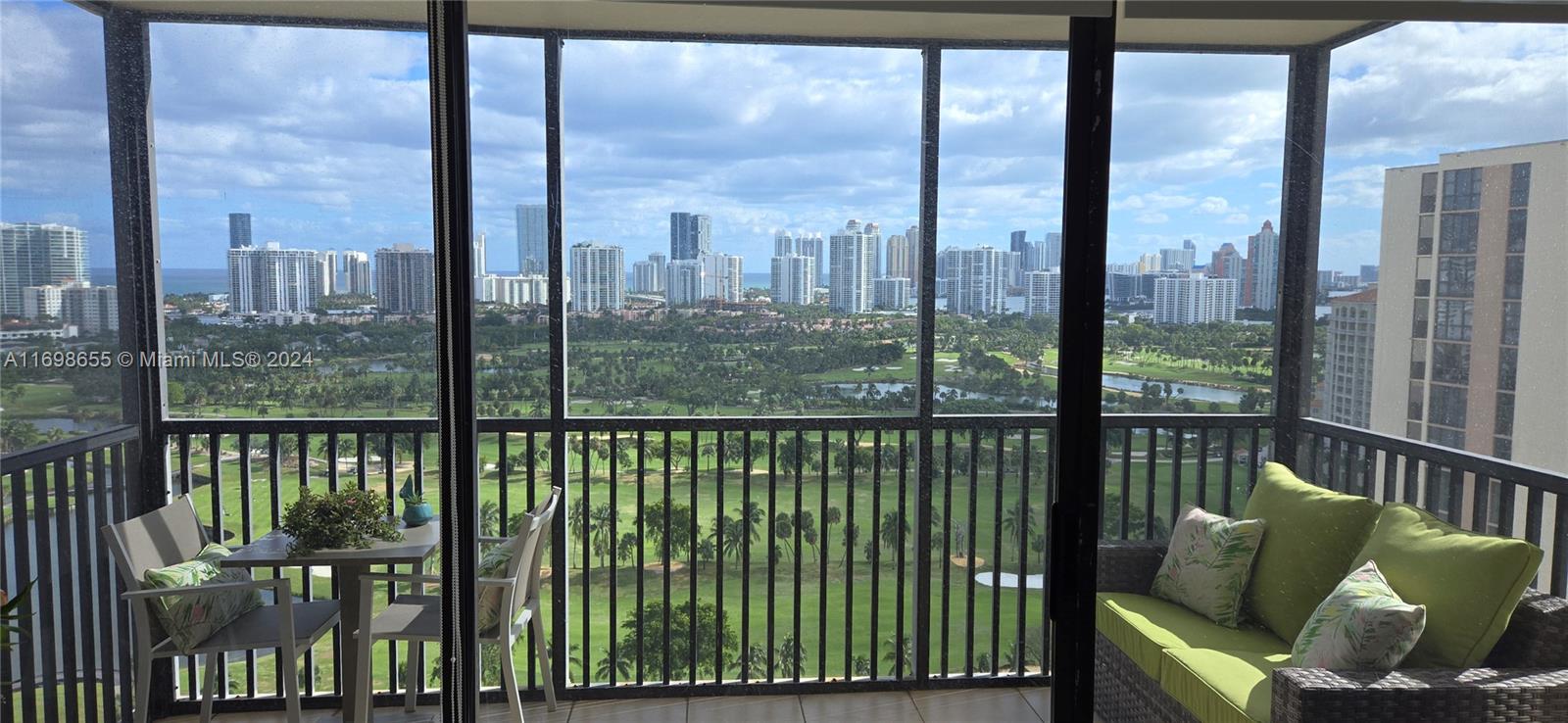 20301 W Country Club Dr 2528, Aventura, Miami-Dade County, Florida - 2 Bedrooms  
2 Bathrooms - 