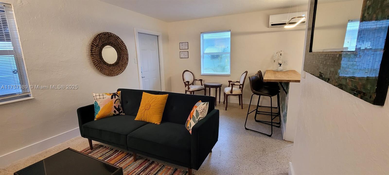 Rental Property at 528 Nw 19th Ave, Fort Lauderdale, Broward County, Florida - Bedrooms: 2 
Bathrooms: 1  - $1,900 MO.