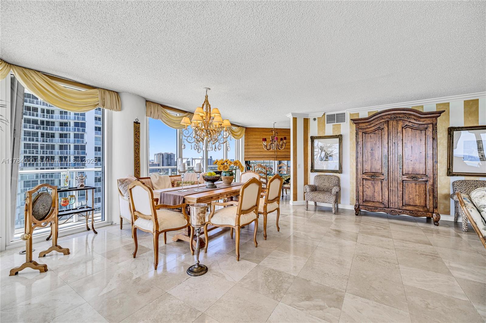 16445 Collins Ave 1121