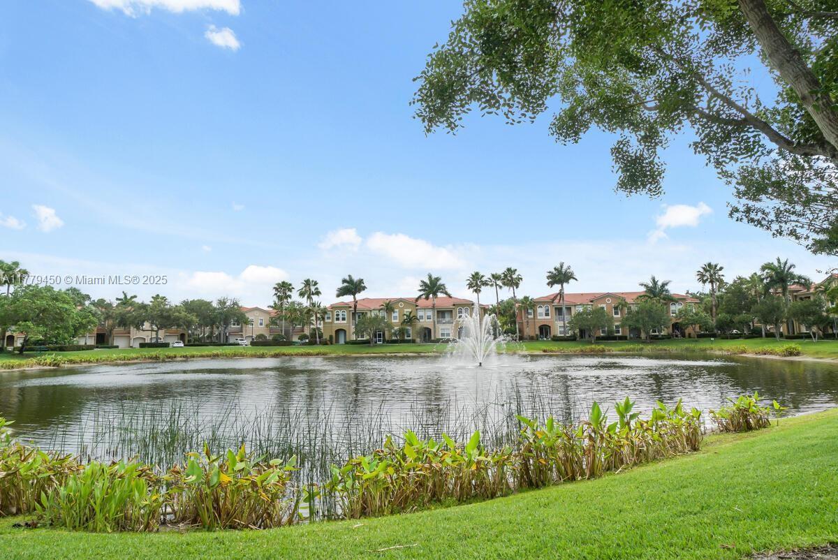 LEGENDS AT THE GARDENS CO - Residential Lease