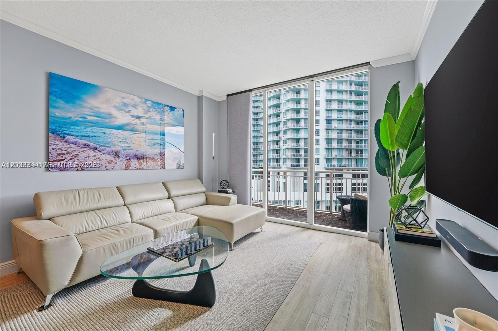 2000 N Bayshore Dr 1606