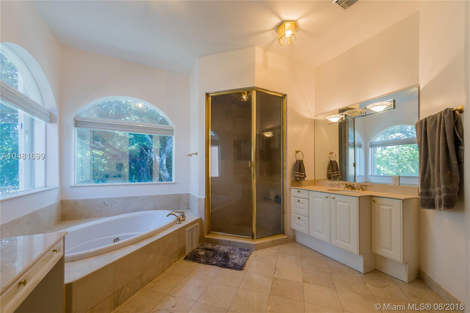 VILLAS DE VIZCAYA - Residential Lease