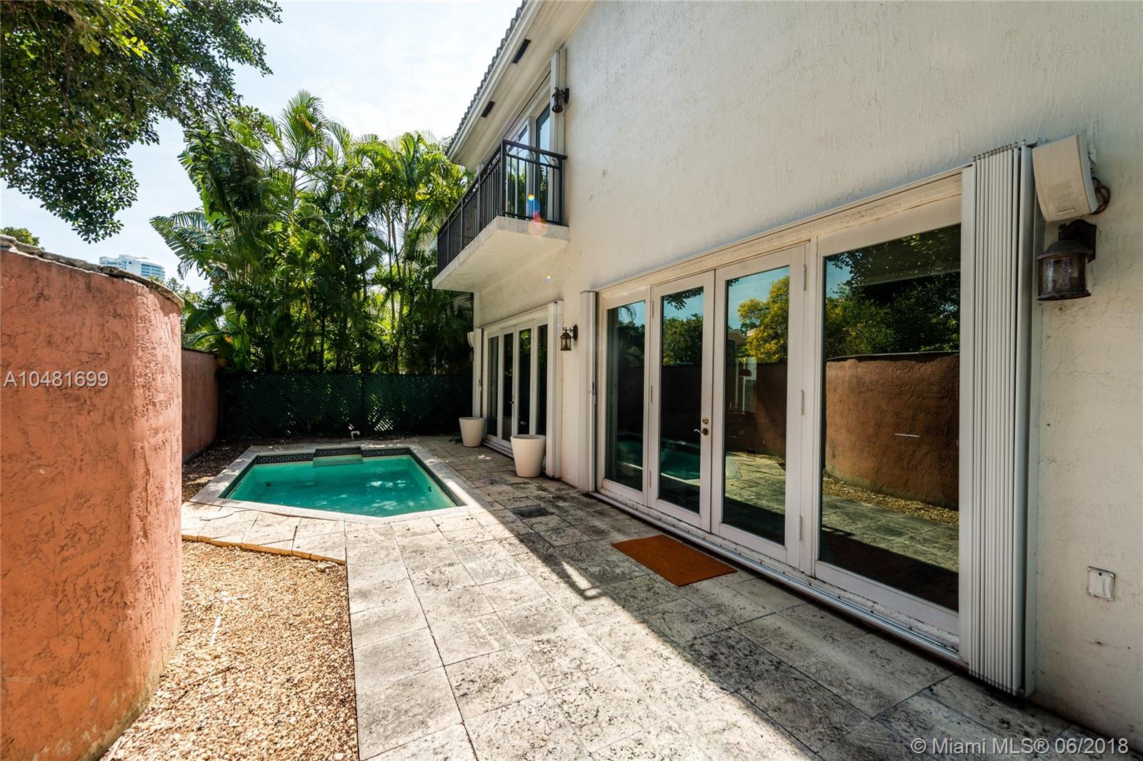 VILLAS DE VIZCAYA - Residential Lease