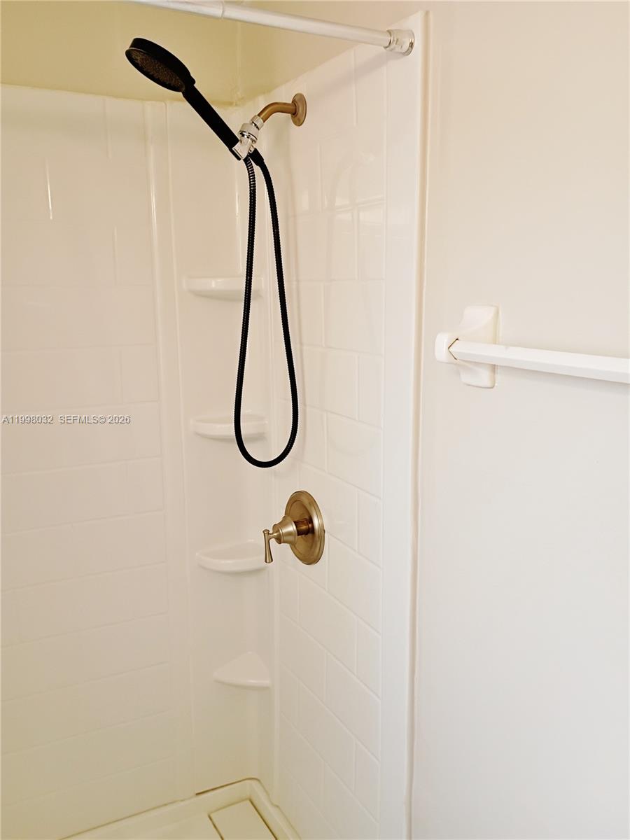 SIGNAL HILL - Residential