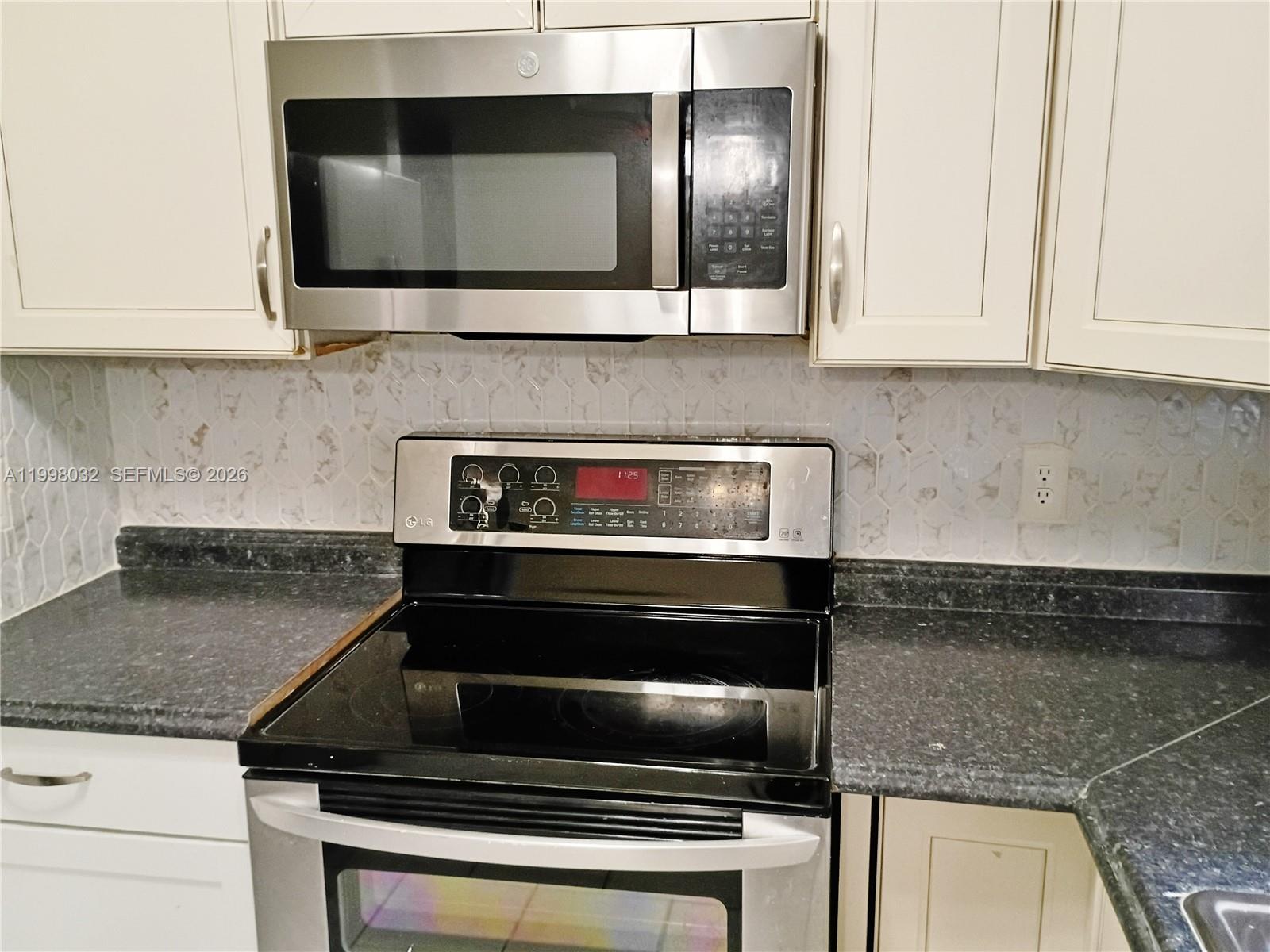 SIGNAL HILL - Residential