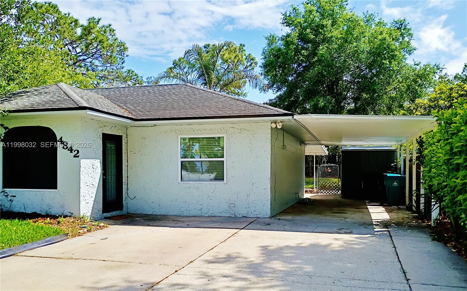 SIGNAL HILL - Residential