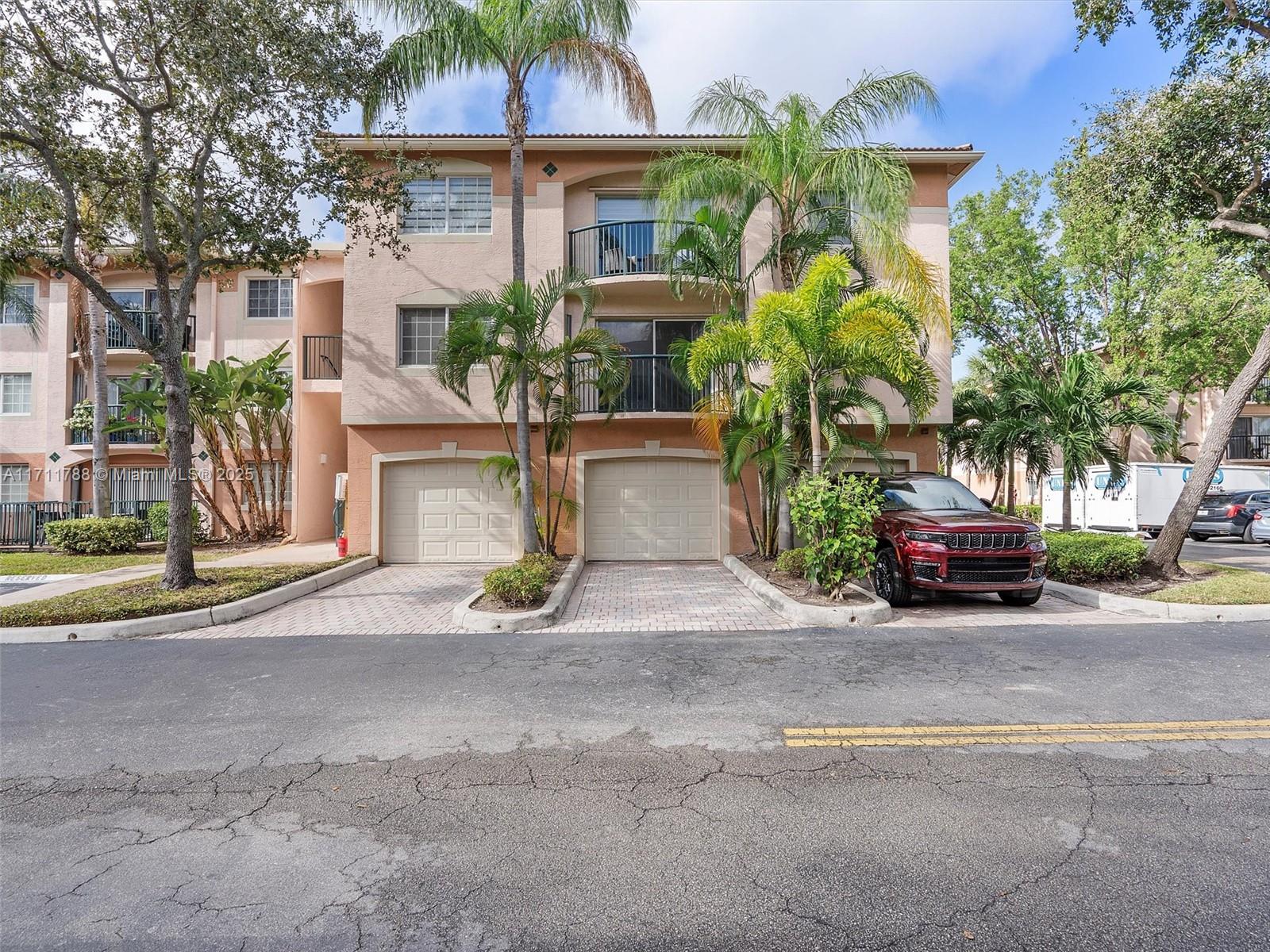 2033 Se 10th Ave 616, Fort Lauderdale, Broward County, Florida - 2 Bedrooms  
2 Bathrooms - 