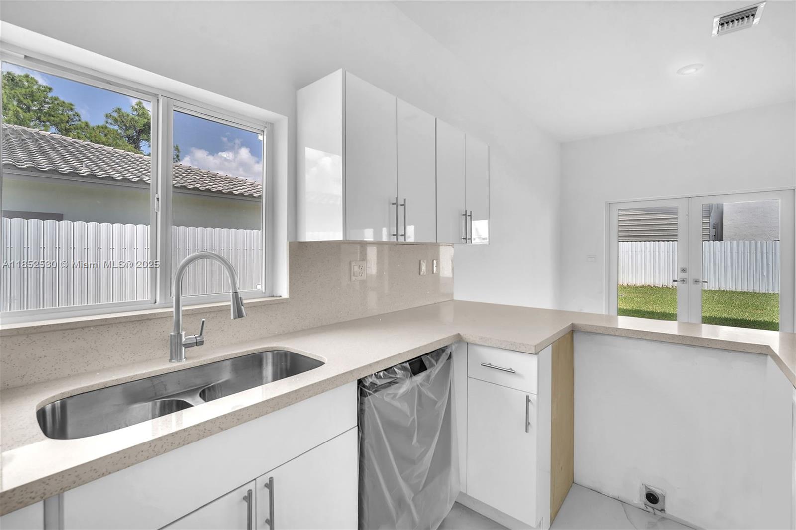 DIXIE HEIGHTS - Residential